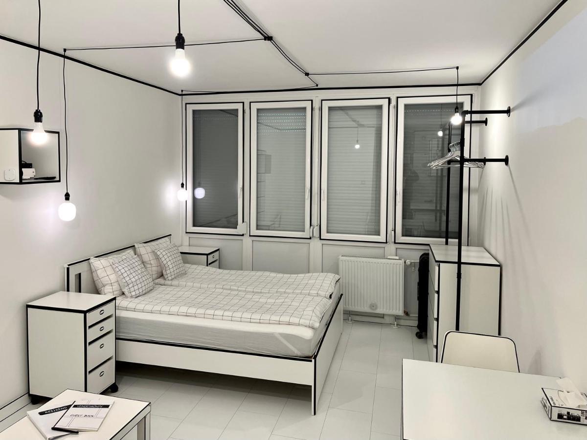 2d Apartment